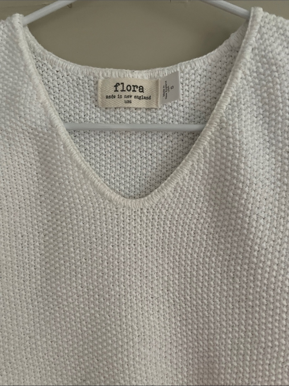 Flora Women's White Textured V-Neck Sweater - Cotton Spandex Knit